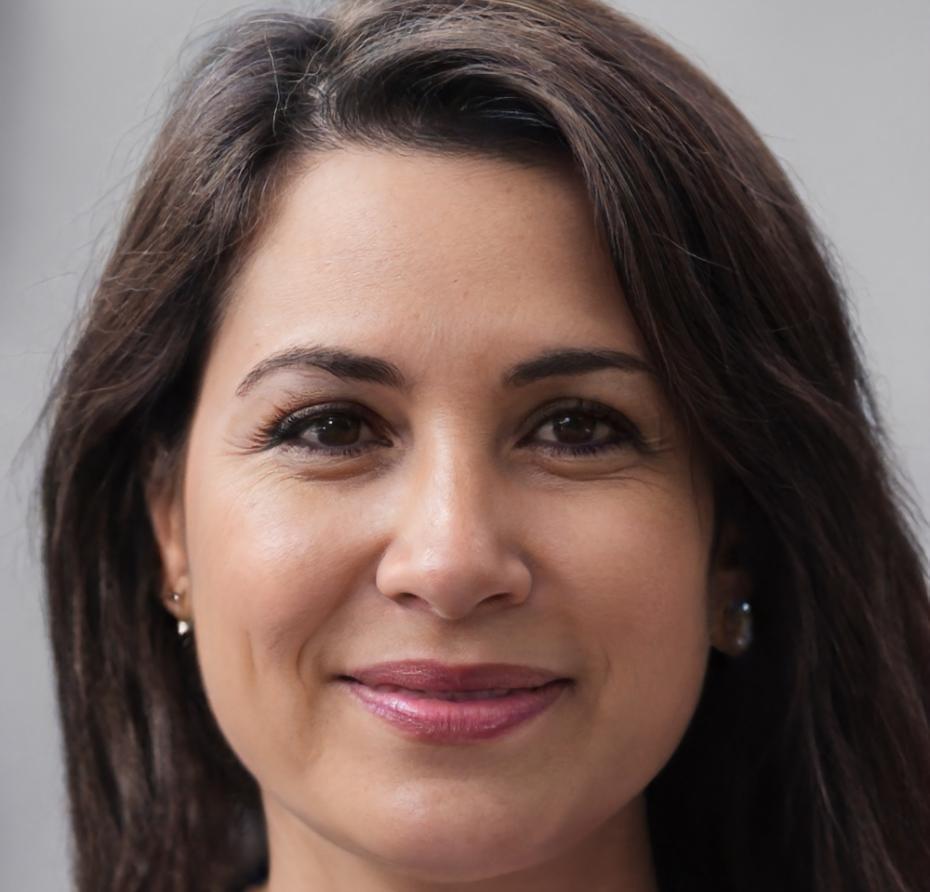 Retrato profesional de especialista en inversión y desarrollo empresarial